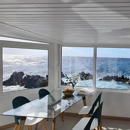 Nido De Mar Vakantiehuis Callejones