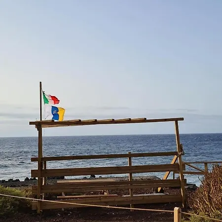 Nido De Mar Vakantiehuis Callejones
