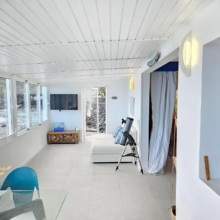 Nido De Mar Vakantiehuis Callejones